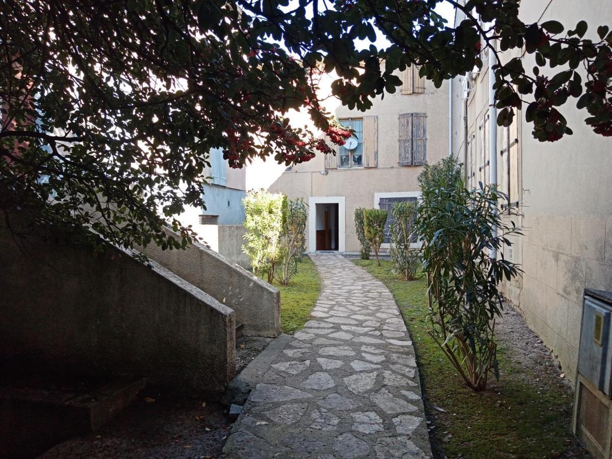 Studio Calme Apartment การ์กาซอน ภายนอก รูปภาพ
